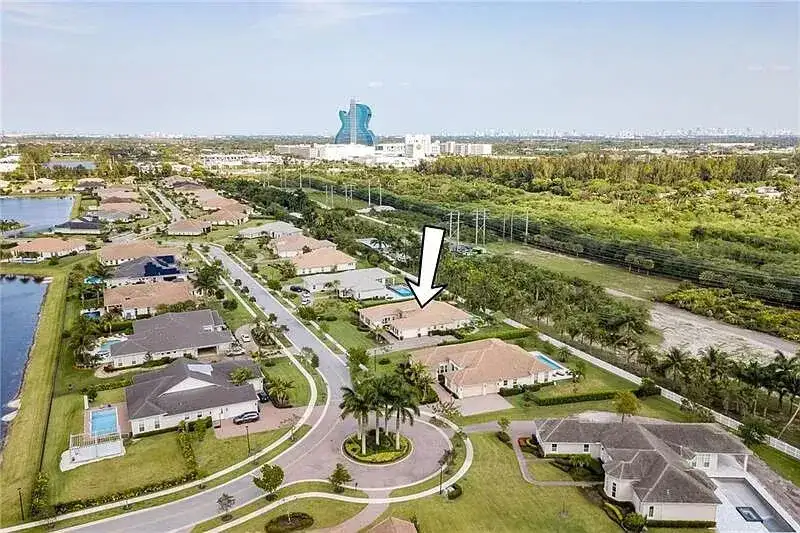 5716 S Sterling Ranch, Davie FL 33314 photo 4