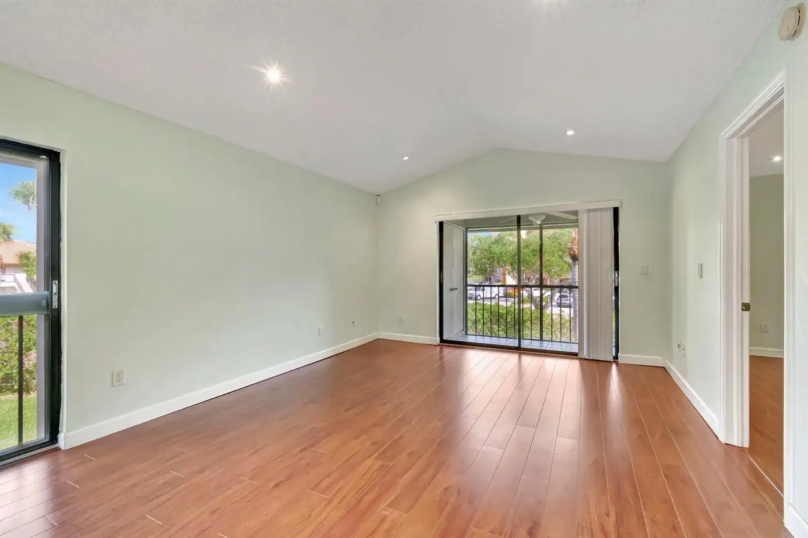 351 Club Circle # 207, Boca Raton FL 33487 photo 3