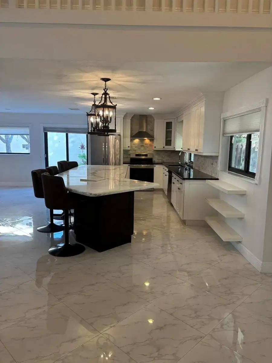 2199 Charleston, Weston FL 33326 photo 3