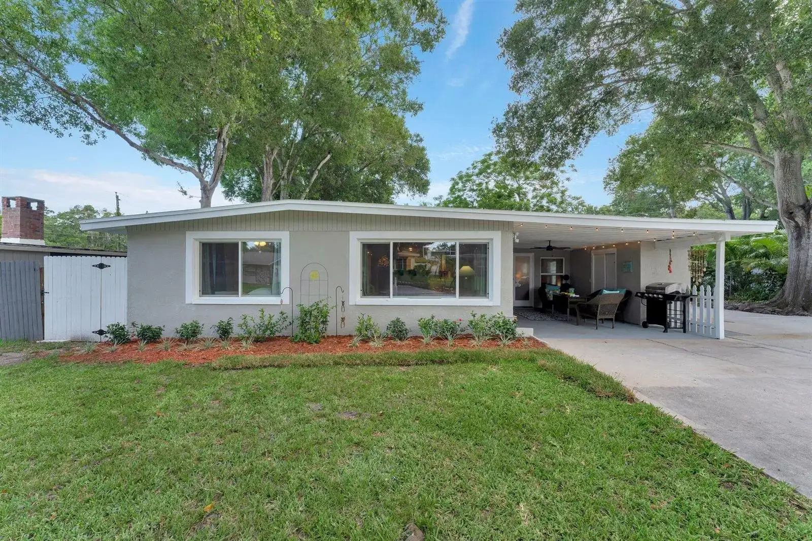 1555 Shirley Place, Largo FL 33770 photo 2