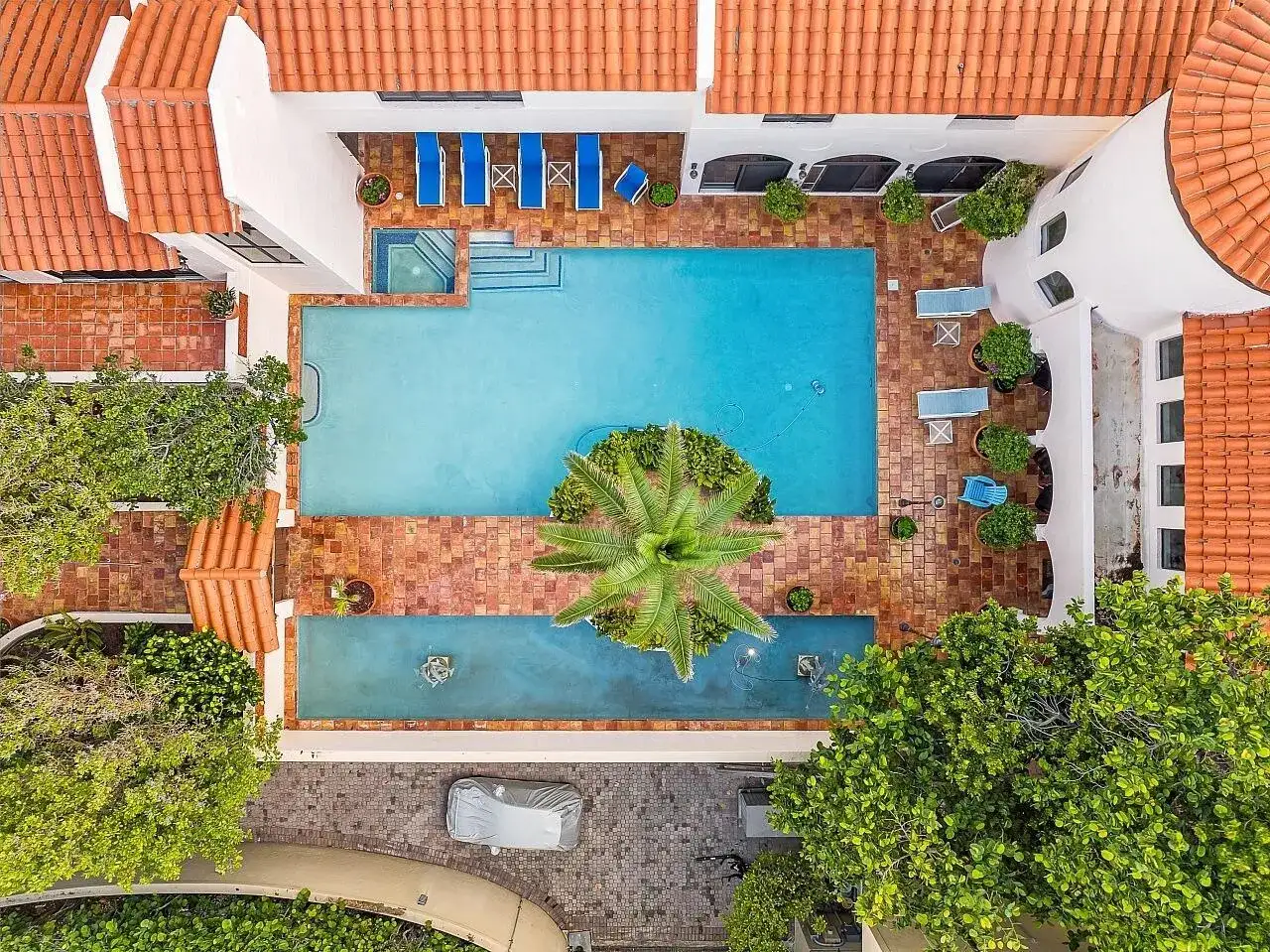 1 Ocean Lane, Manalapan FL 33462 photo 3