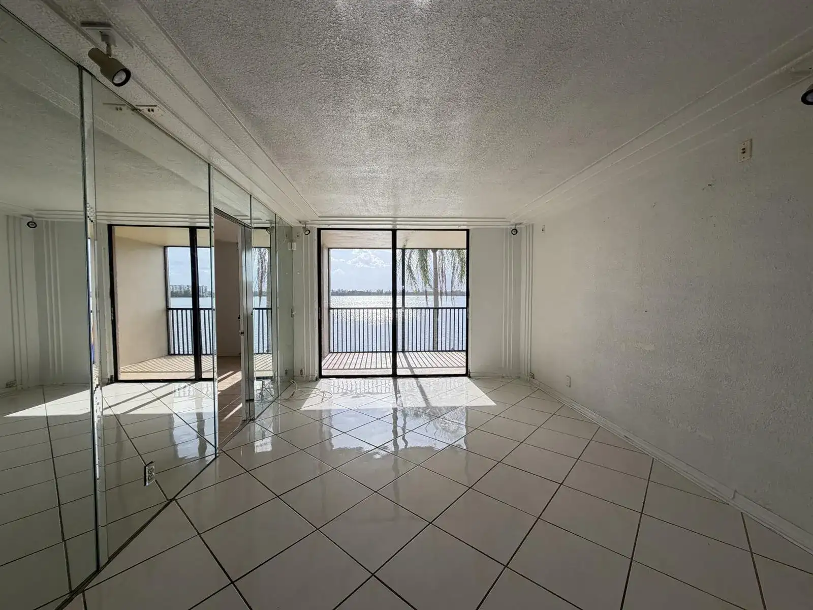 112 Lake Emerald Drive # 203, Oakland Park FL 33309 photo 3