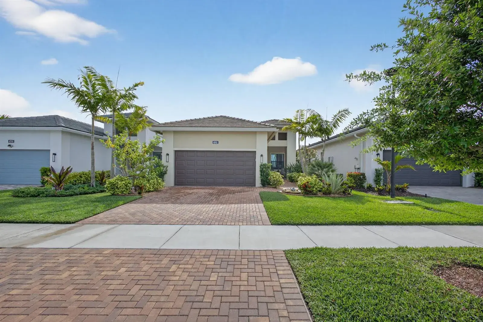 4805 Saint Armands Way, Westlake FL 33470