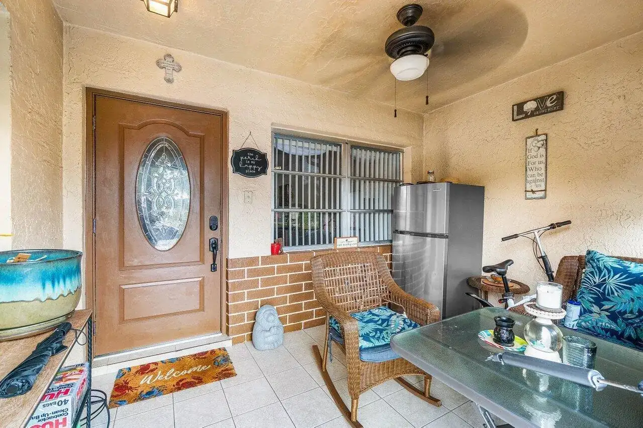 5814 Doris Court, Delray Beach FL 33484 photo 4