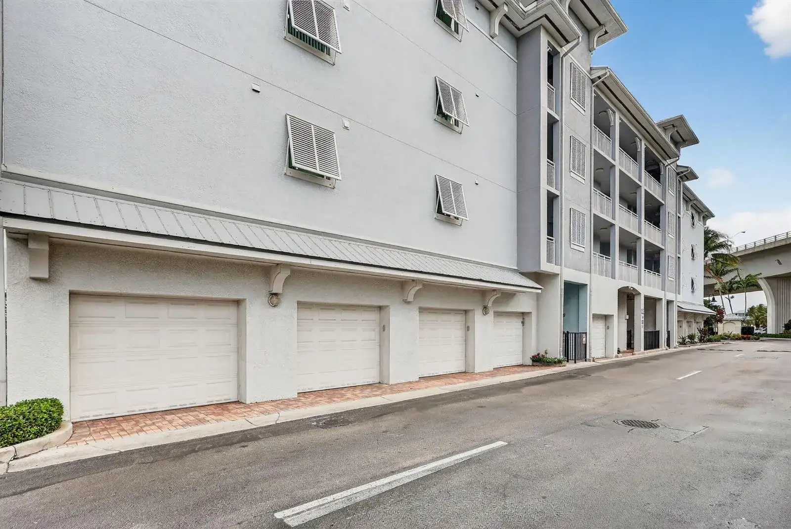 675 NW Flagler Avenue Unit 202, Stuart FL 34994 photo 2