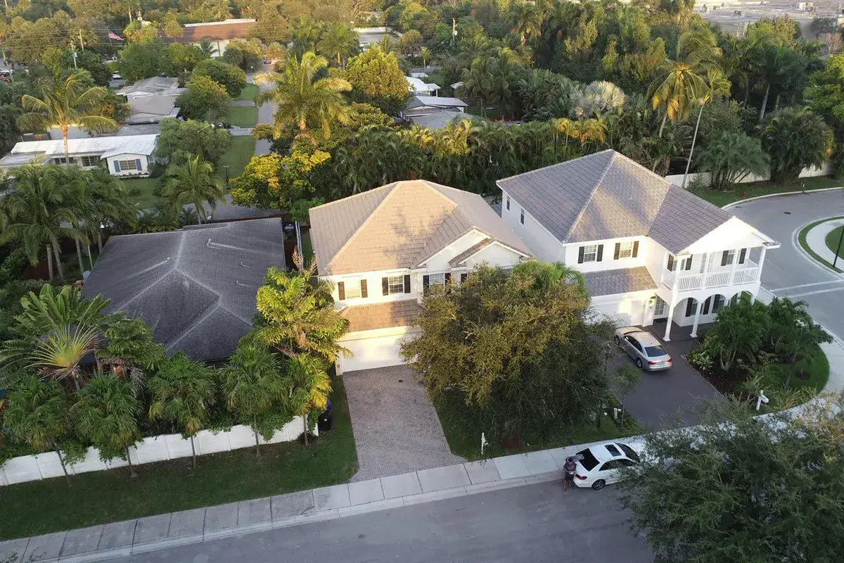 2200 SW 13th Avenue, Fort Lauderdale FL 33315
