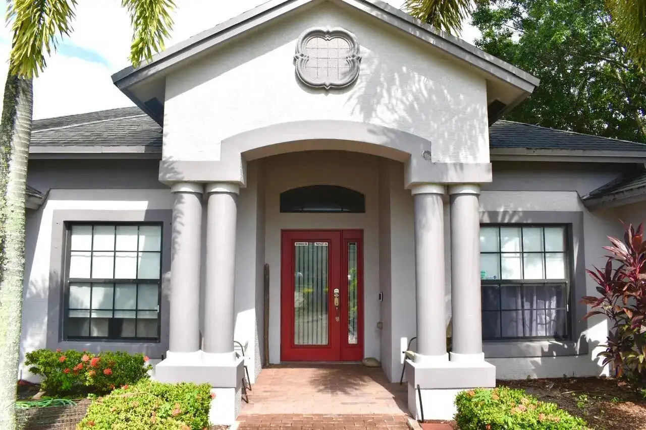 501 SW Bayshore Boulevard, Port St. Lucie FL 34983 photo 2