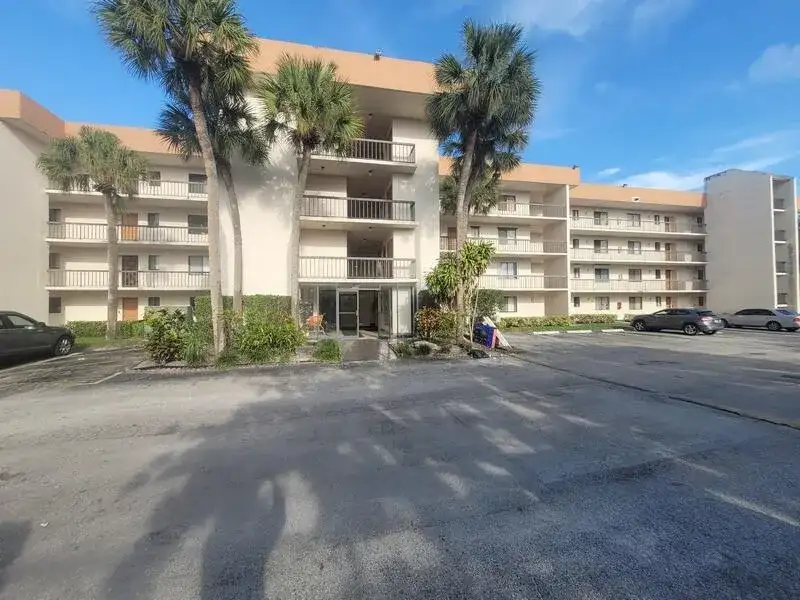 5917 Via Vermilya # 206, Lake Worth FL 33462 photo 3