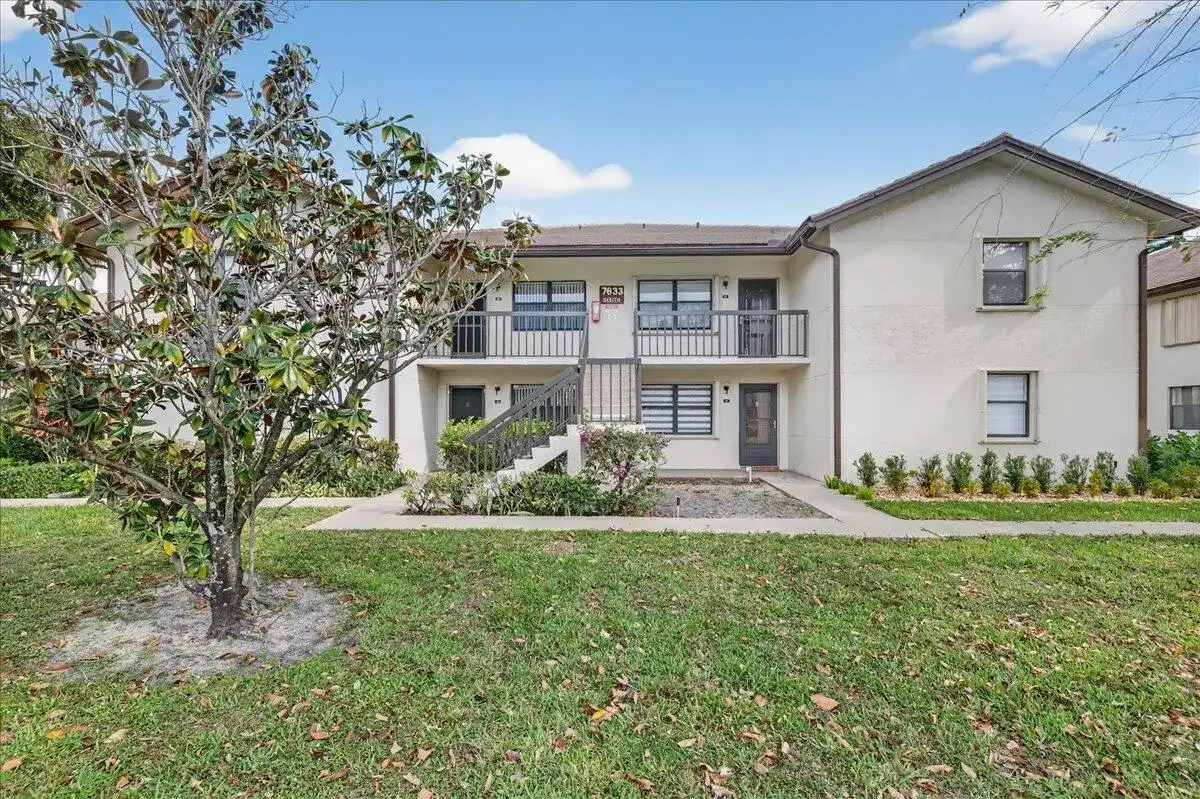 7633 Tahiti Lane # 101, Lake Worth FL 33467