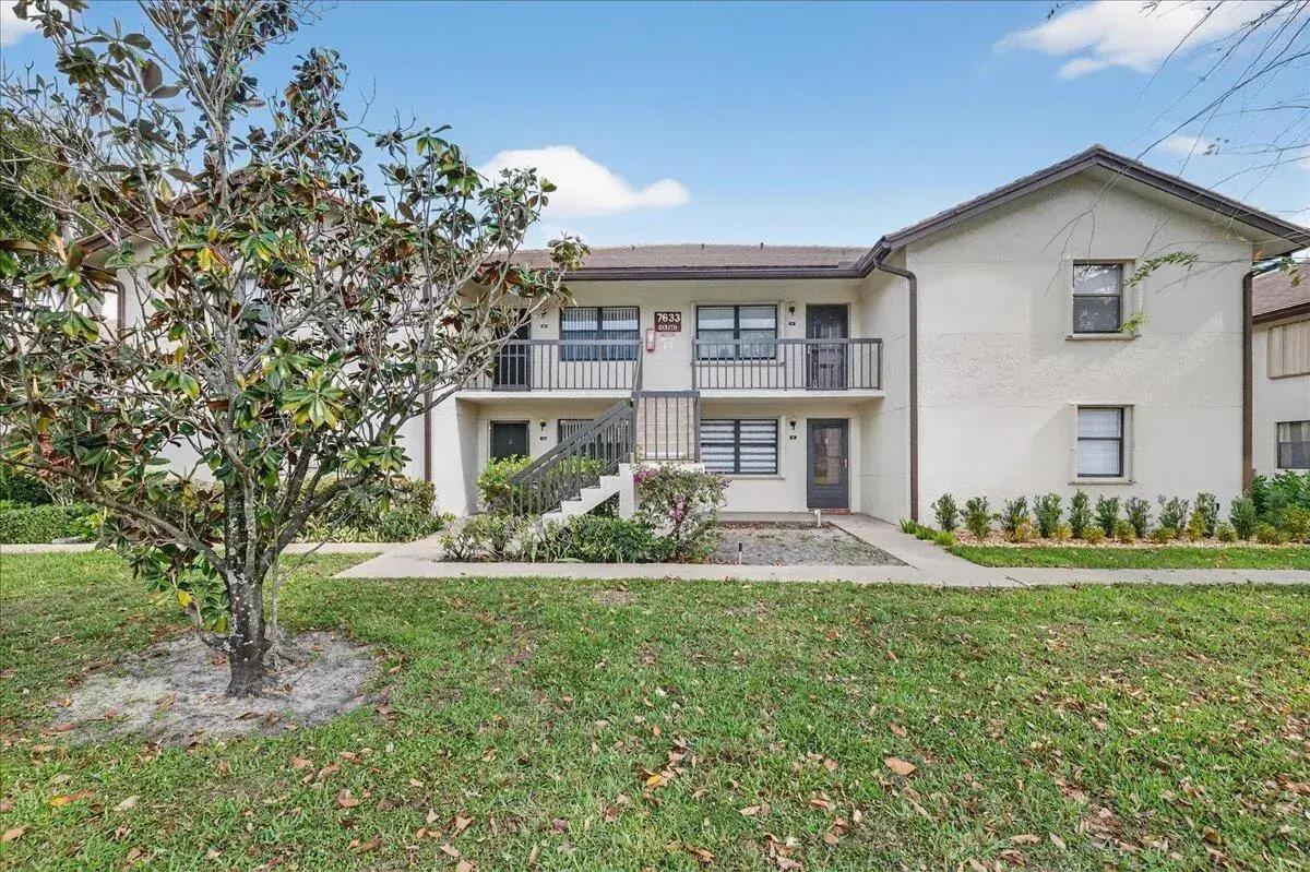 7633 Tahiti Lane # 101, Lake Worth FL 33467