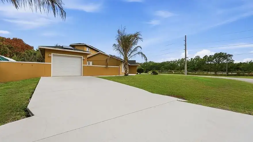 2301 SW Barber Lane, Port St. Lucie FL 34984 photo 3