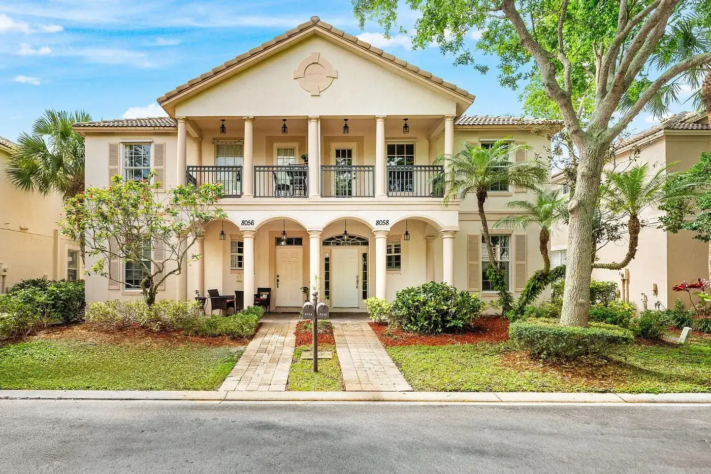 8058 Murano Circle, Palm Beach Gardens FL 33418 photo 2