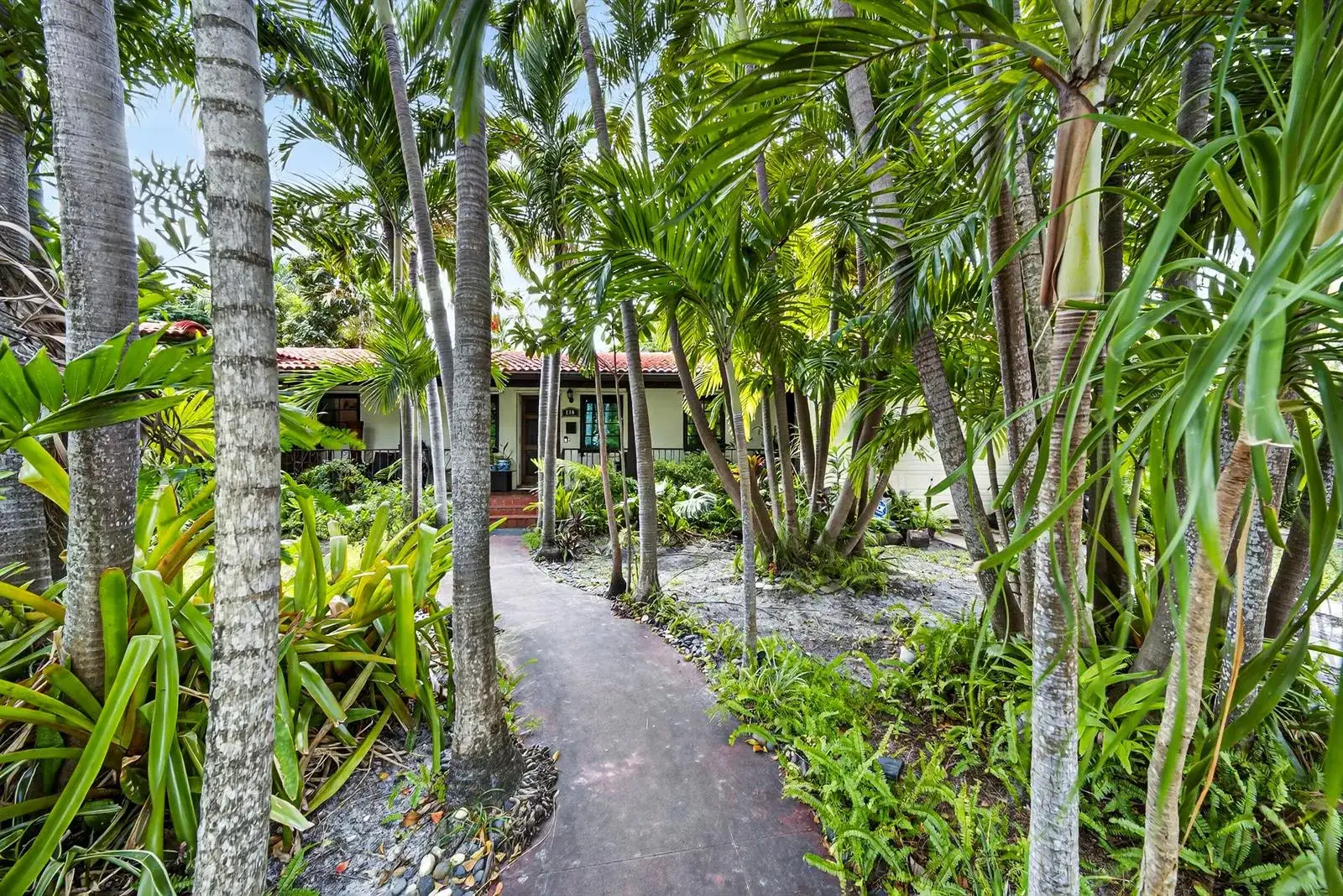 320 San Sebastian Ave, Coral Gables FL 33134 photo 4