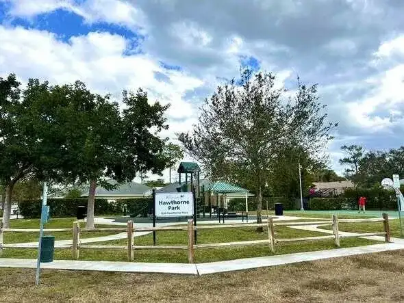 1434 Hawthorne Place, Wellington FL 33414 photo 2