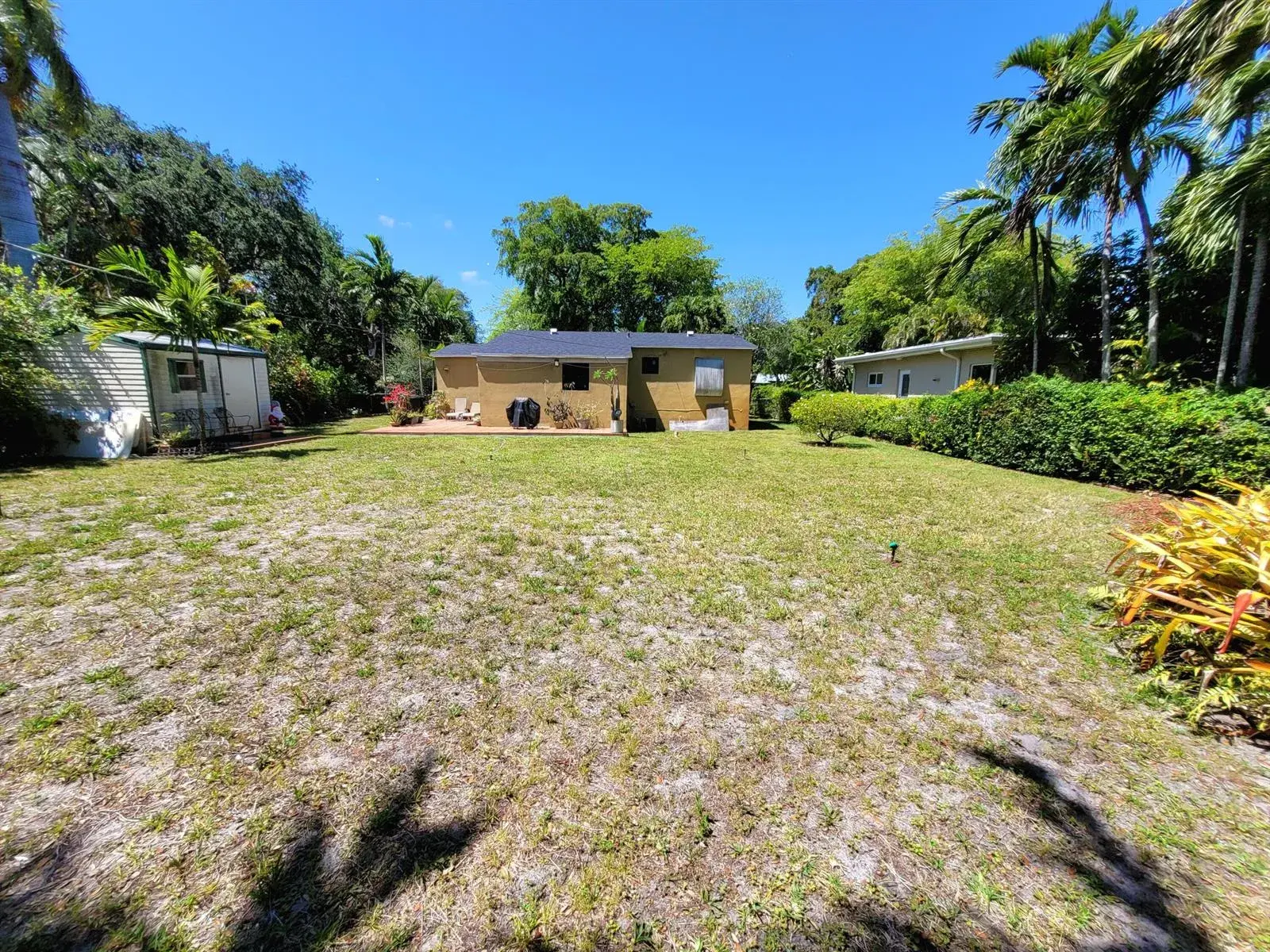 1060 NE 122nd Street, North Miami FL 33161