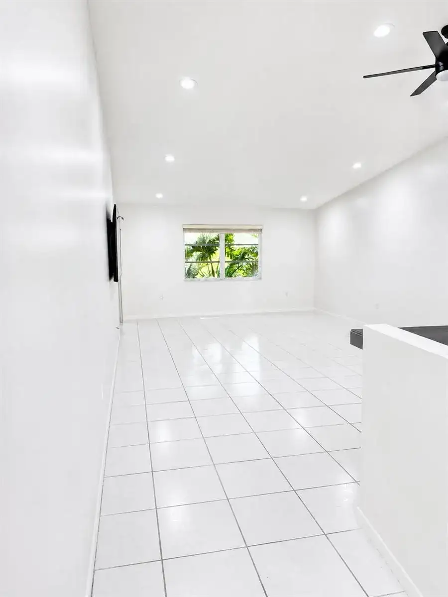 6356 Pointe Pleasant Circle, Delray Beach FL 33484 photo 4