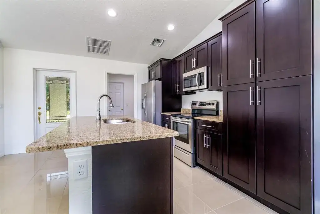 986 SW Romaine Lane, Port St. Lucie FL 34953 photo 5