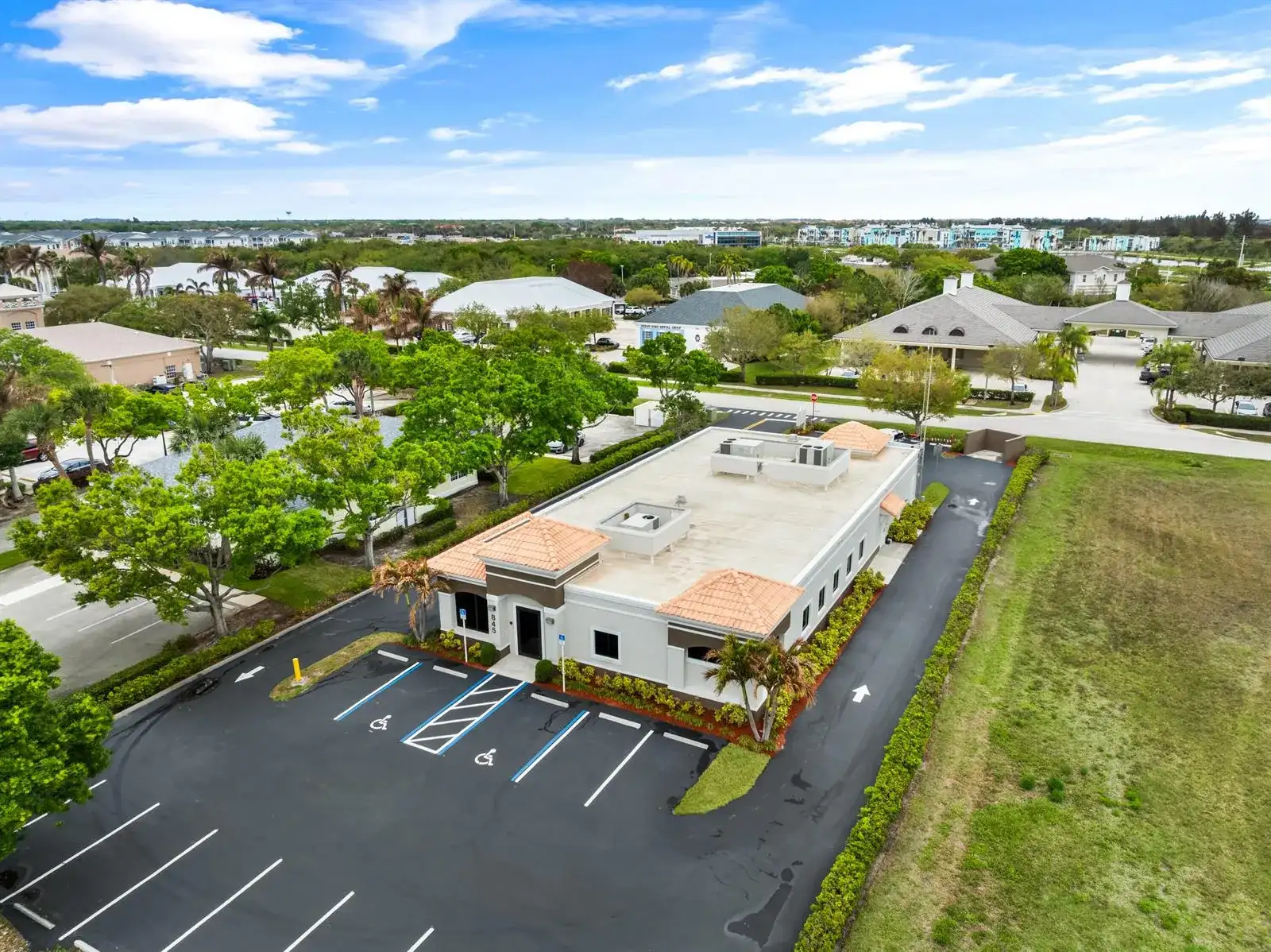 845 37th Place, Vero Beach FL 32960 photo 2