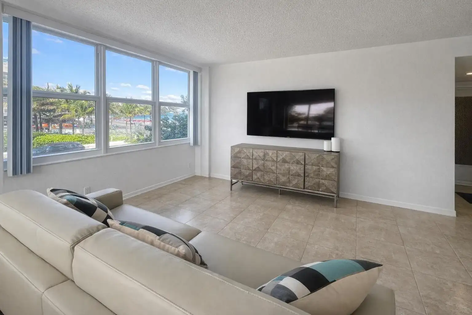 345 N Fort Lauderdale Beach Boulevard # 201, Fort Lauderdale FL 33304 photo 4