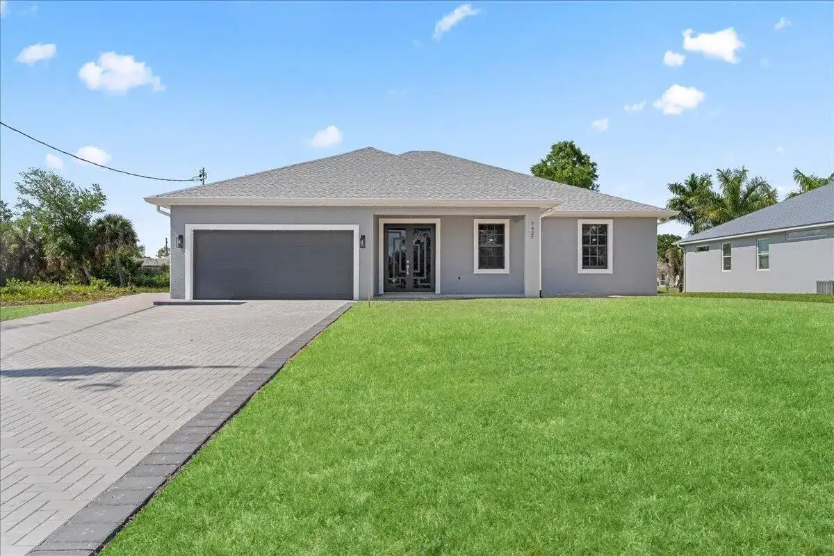 7427 Sea Mist Drive, Port Charlotte FL 33981 photo 2