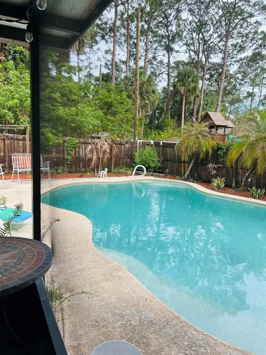 591 SW Darien Ave Avenue SW, Palm Bay FL 32908 photo 3