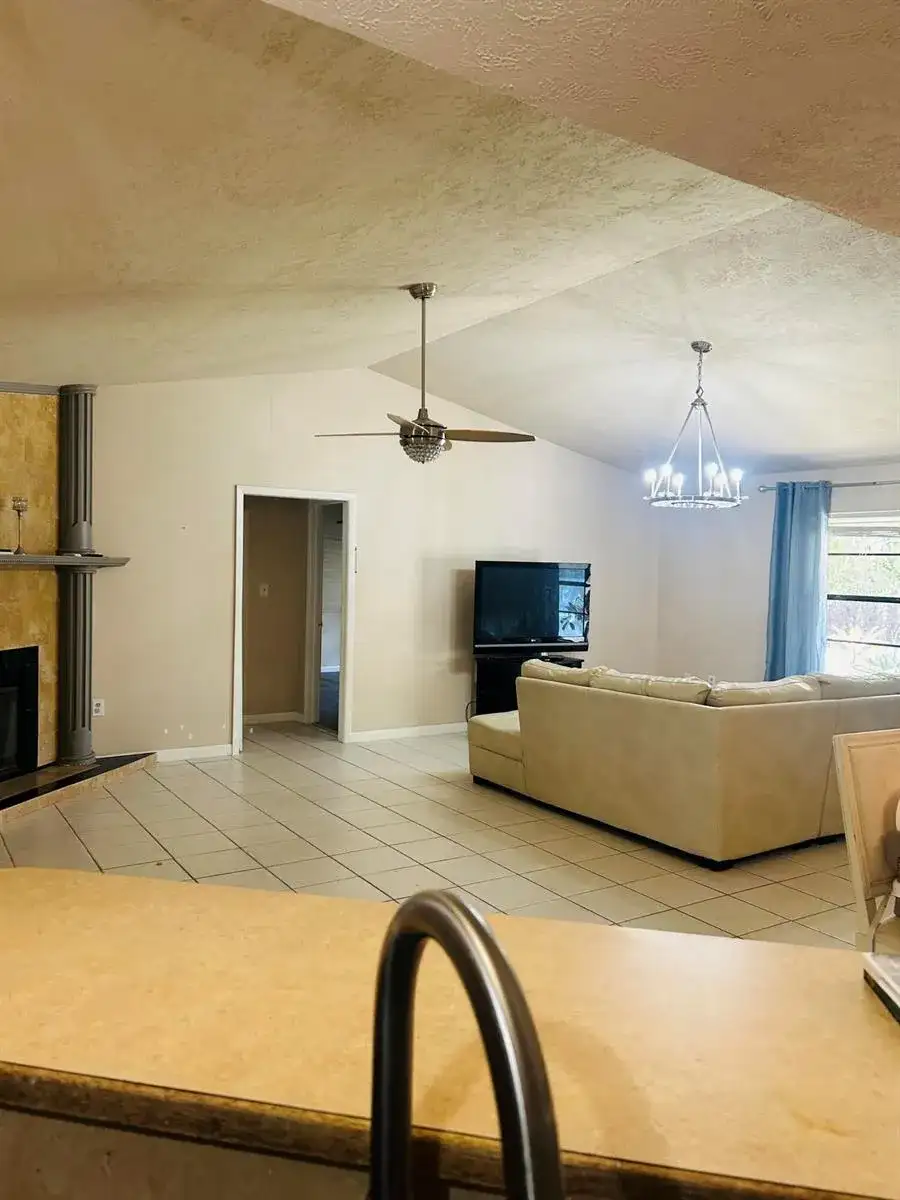 591 SW Darien Ave Avenue SW, Palm Bay FL 32908 photo 4
