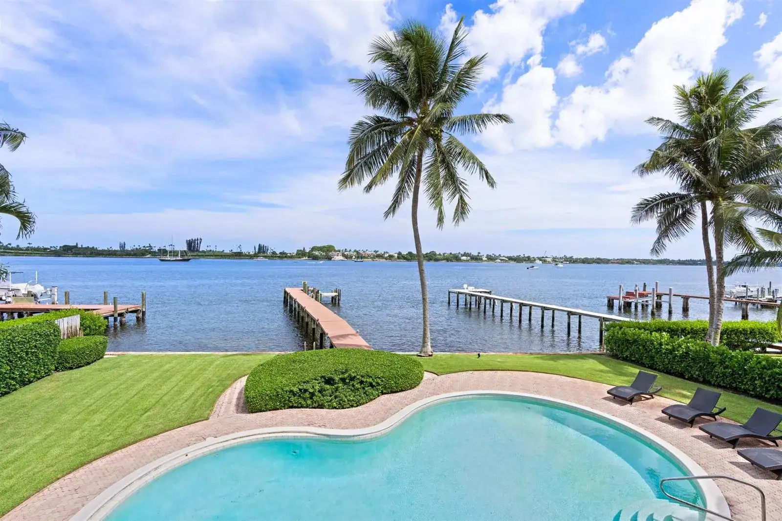 3304 N Flagler Drive, West Palm Beach FL 33407 photo 2