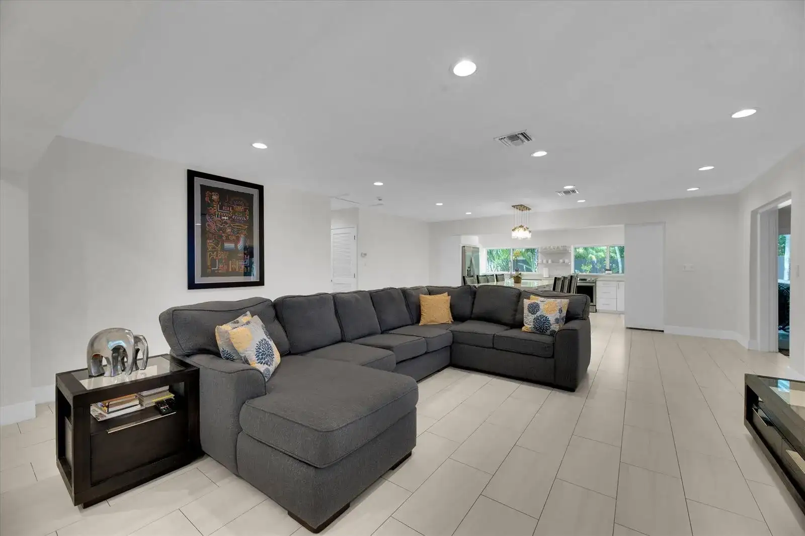 2633 NE 3rd Avenue, Wilton Manors FL 33334 photo 5