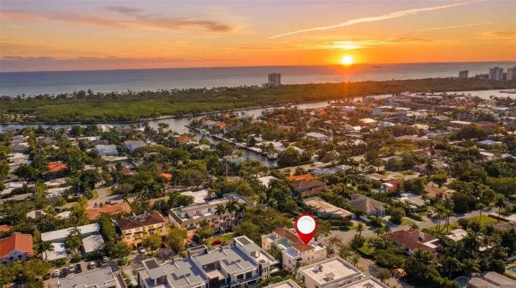 2515 NE 18th St, Fort Lauderdale FL 33305