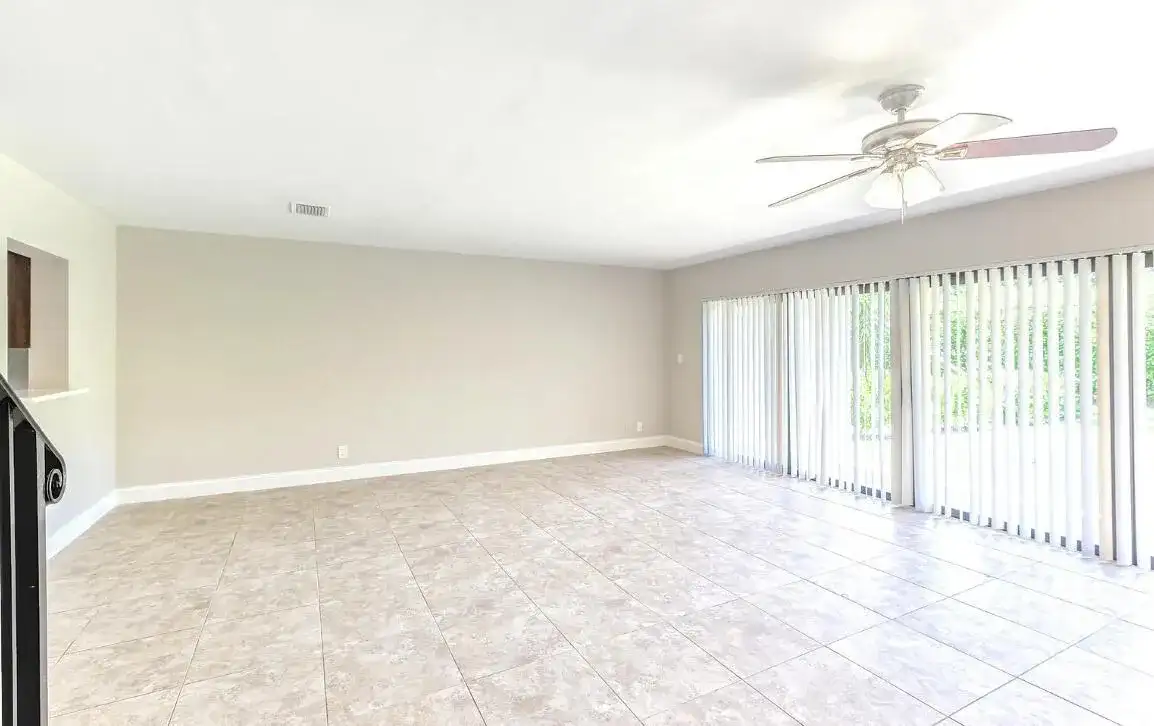 663 Dover Street # 10, Boca Raton FL 33487 photo 4