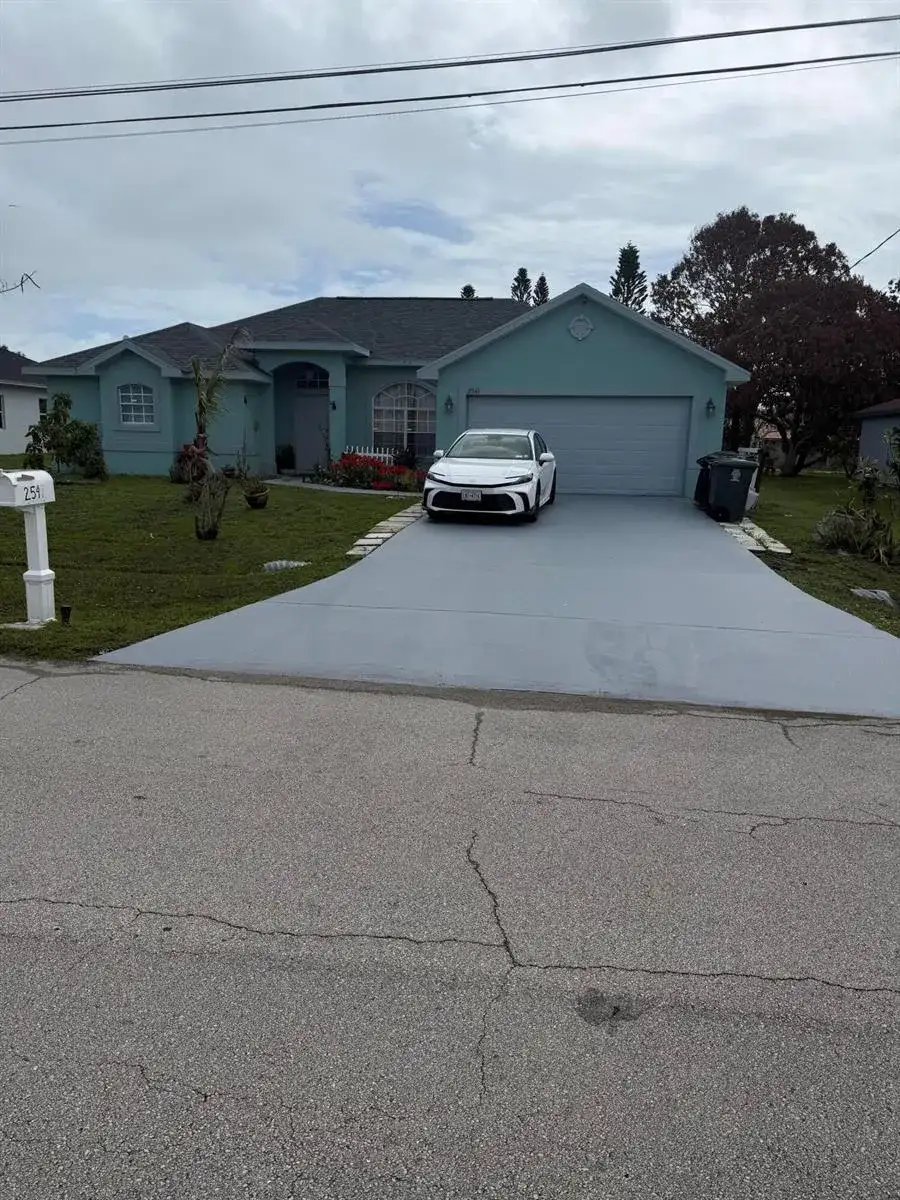 2541 SE Rock Springs Drive, Port St. Lucie FL 34952 photo 3