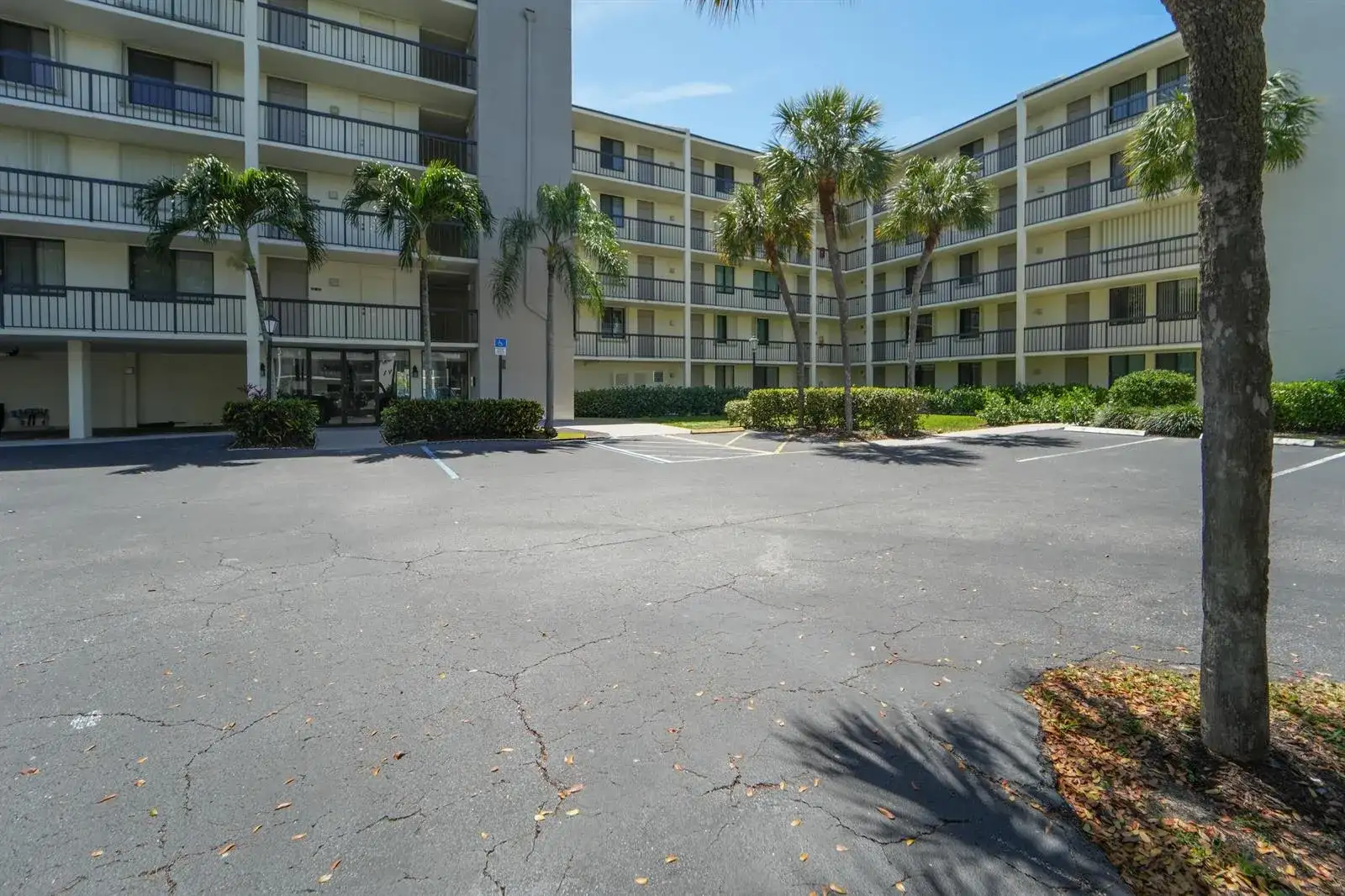 1605 S Us Highway 1, Jupiter FL 33477 photo 4
