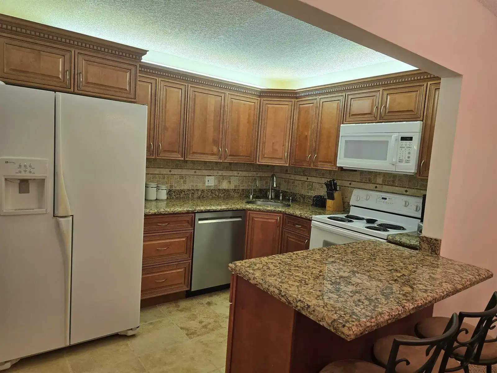 317 Pine Ridge Circle, FL 33463 photo 3
