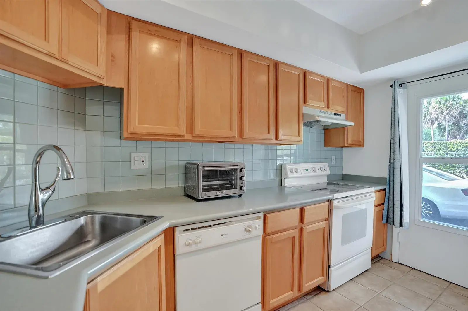 900 SW 12th Street # 100, Fort Lauderdale FL 33315