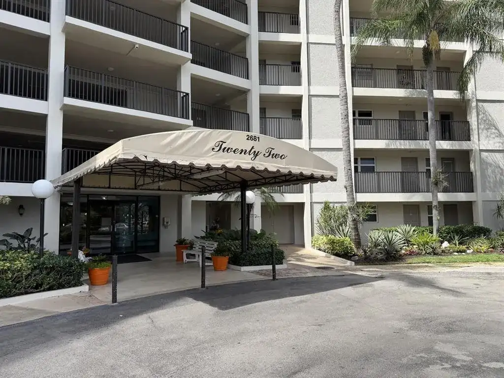 2681 S Course Drive # 511, Pompano Beach FL 33069 photo 3