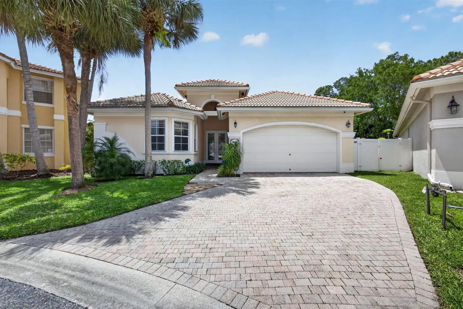 8642 Plum Cay, Royal Palm Beach FL 33411 photo 2
