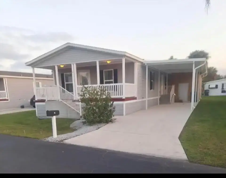 76 Sandhill Boulevard, Fort Pierce FL 34982 photo 2