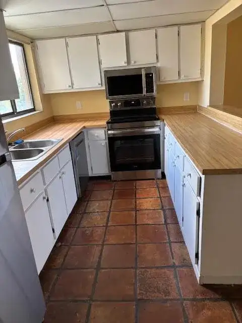 2820 Tennis Club Drive # 401, West Palm Beach FL 33417 photo 3