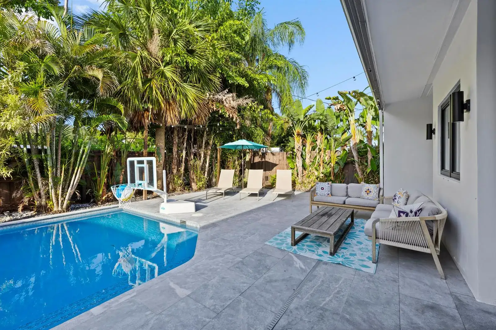 2112 Manatee Drive, Fort Lauderdale FL 33316 photo 3