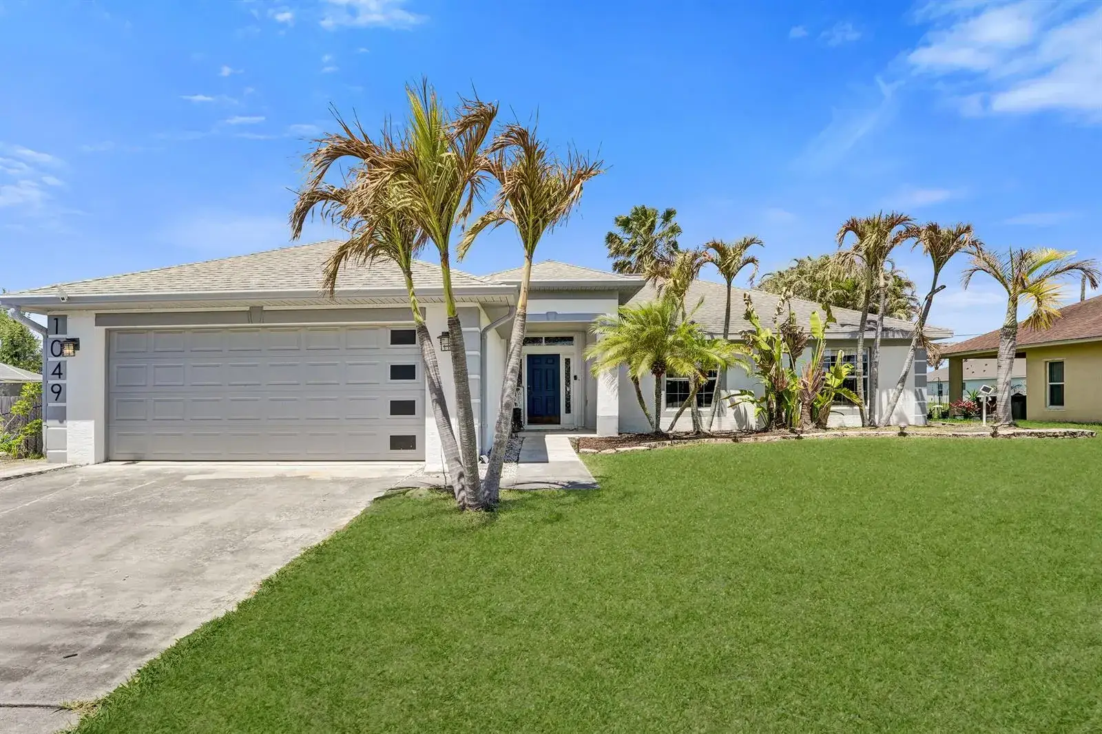 1049 SW Alcantarra Boulevard, Port St. Lucie FL 34953