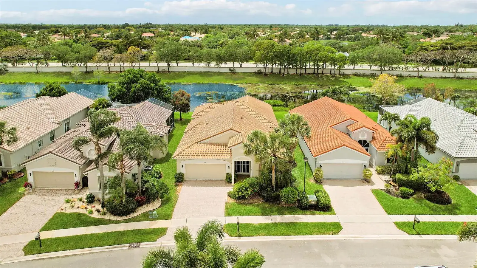 9486 Vercelli Street, Lake Worth FL 33467 photo 5