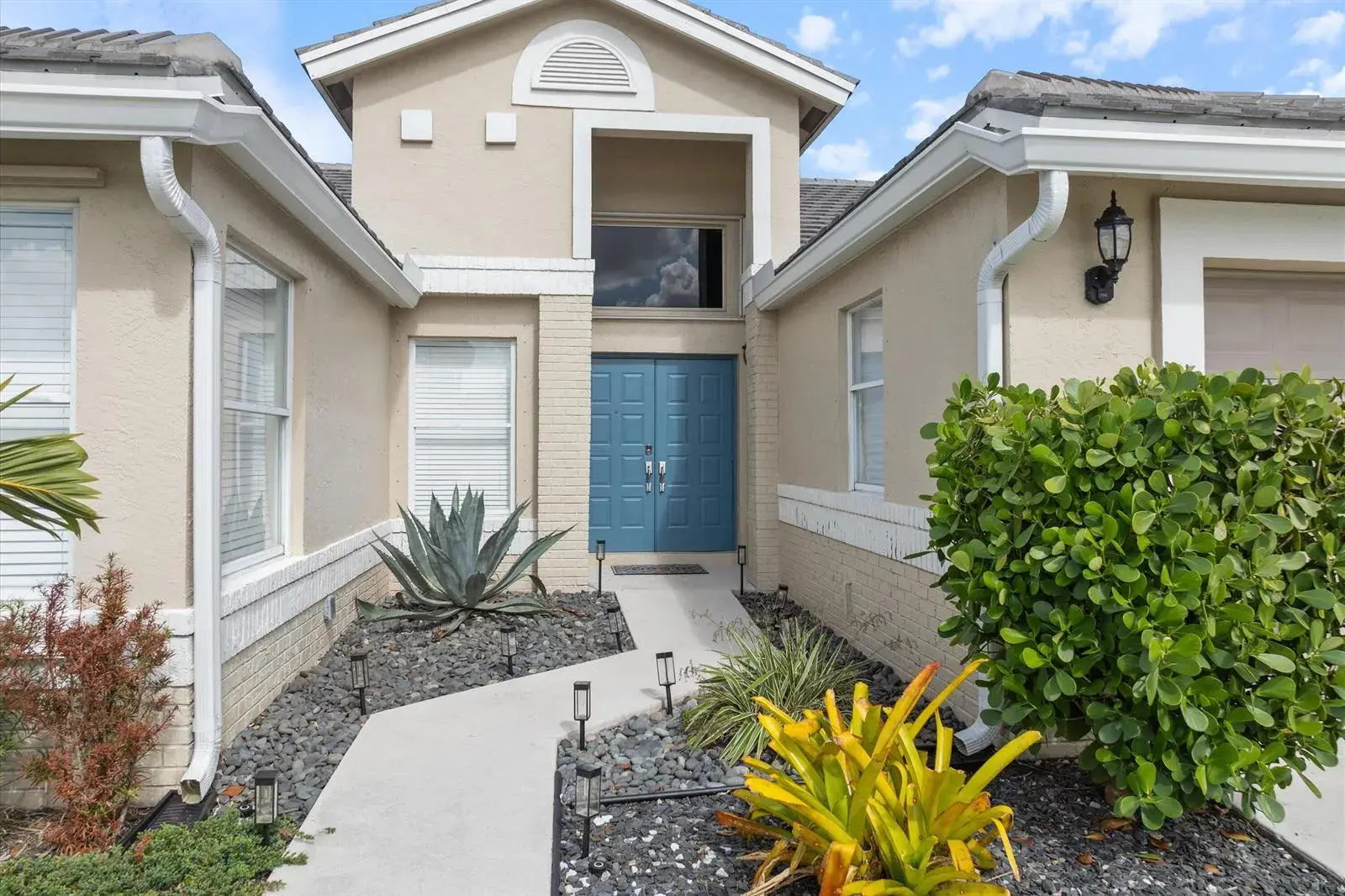 3780 Cypress Lake Drive, Lake Worth FL 33467