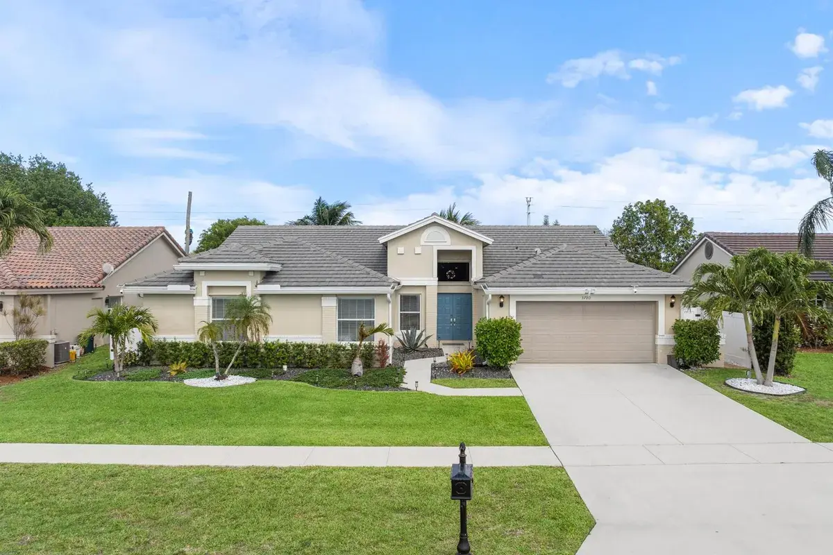 3780 Cypress Lake Drive, Lake Worth FL 33467