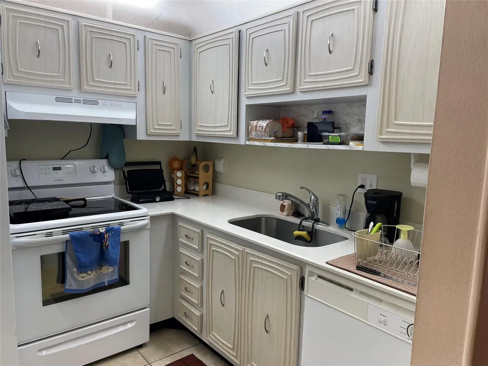 2821 Somerset Drive # 118, Lauderdale Lakes FL 33311