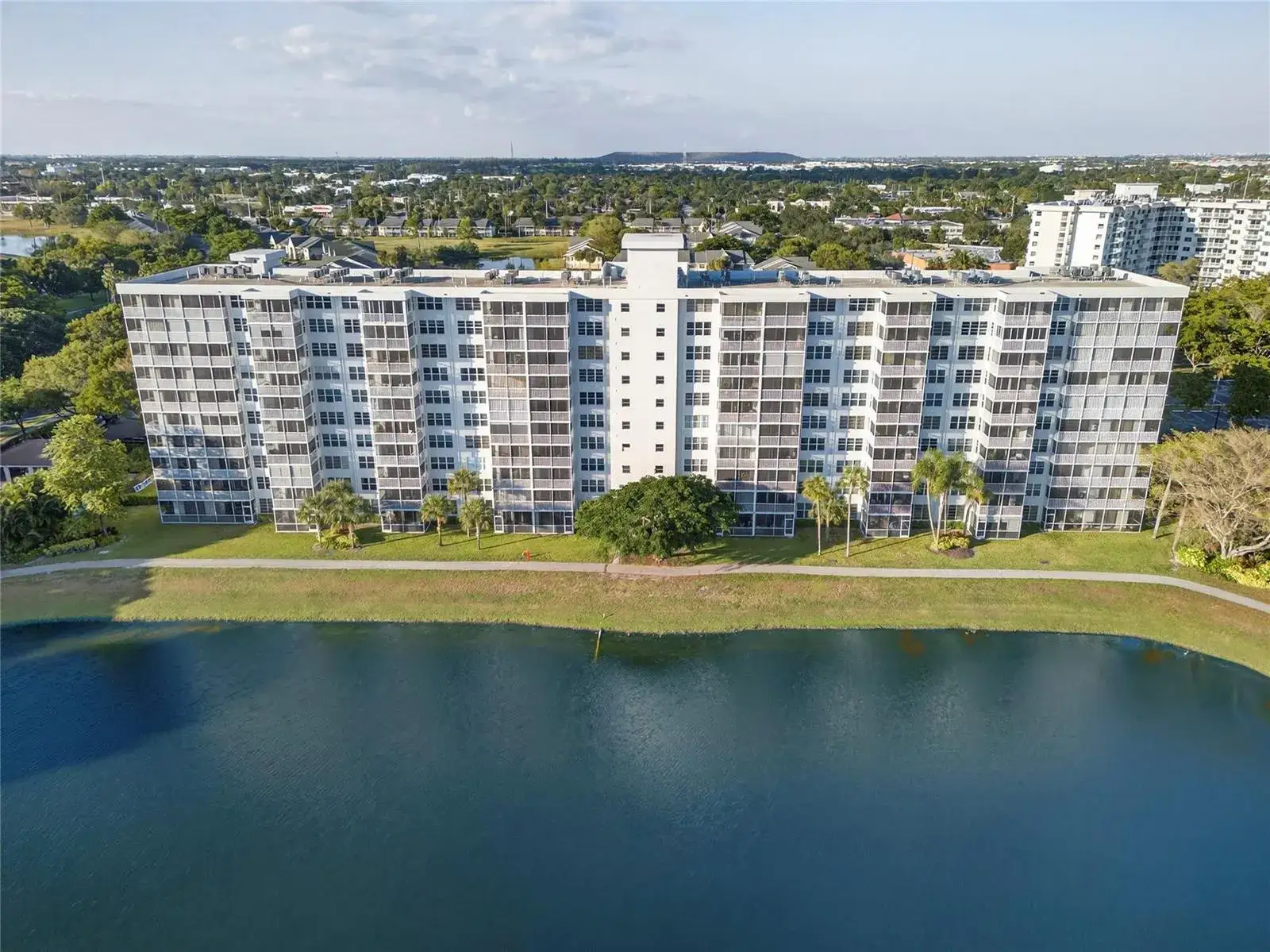 2900 N Course Drive # 607, Pompano Beach FL 33069