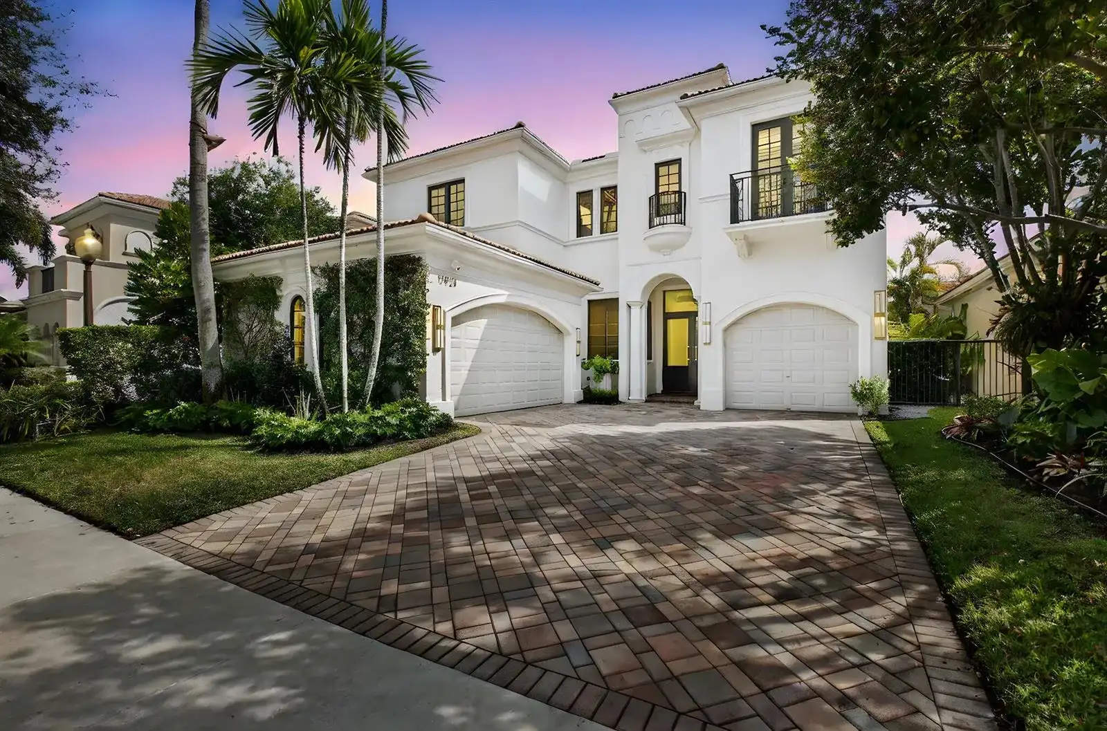 17921 Villa Club Way, Boca Raton FL 33496