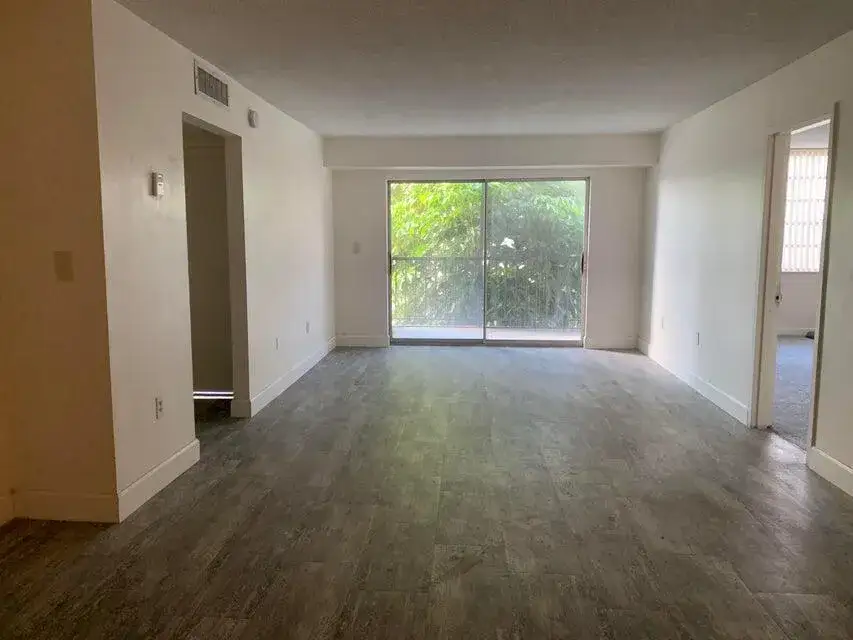 1250 NE 125th Street # 216d, North Miami FL 33161