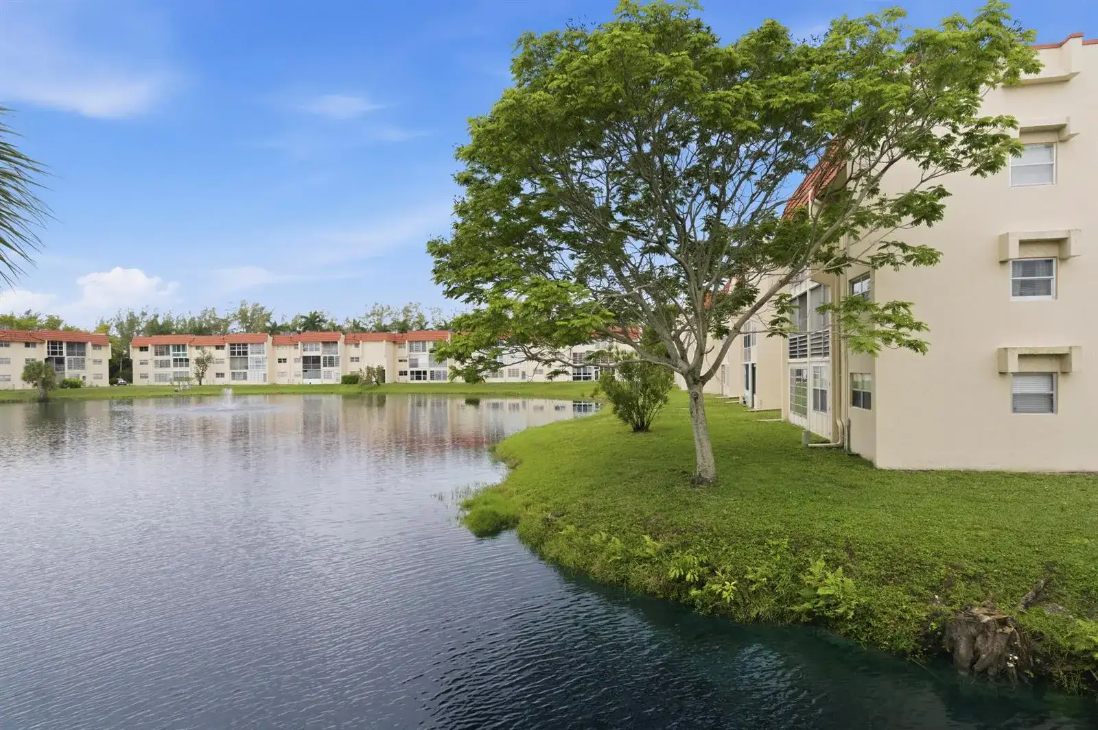 2900 Sunrise Lakes Drive W # 201, Sunrise FL 33322 photo 3
