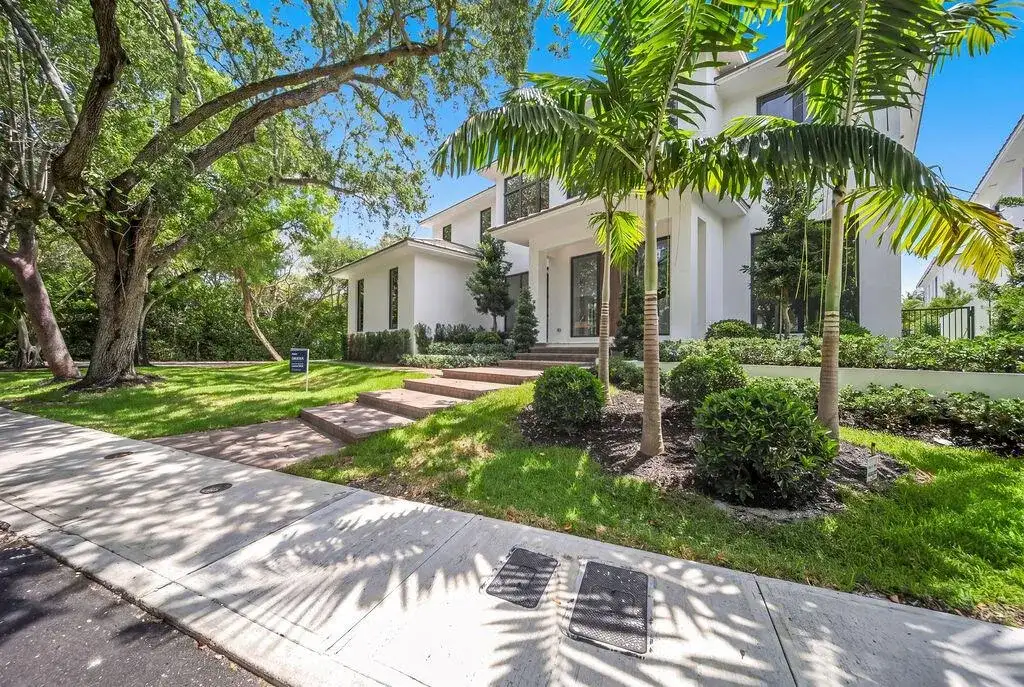 1550 Ponce De Leon Drive, Fort Lauderdale FL 33316 photo 3