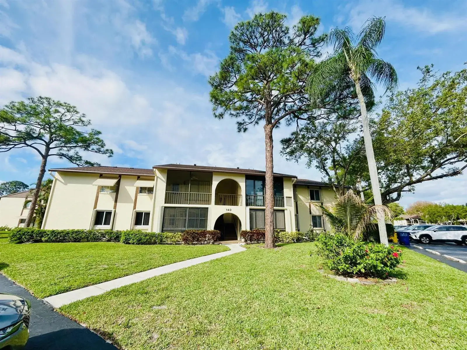 140 Lake Pine Circle # 1, FL 33463 photo 5